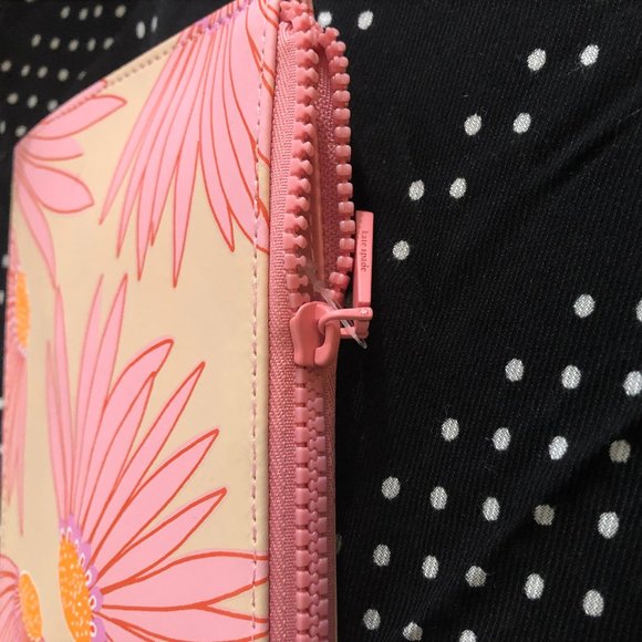 Falling Flower Pencil Pouch & Stationery 6-Piece Set. It is NEW. - Picture 8 of 15